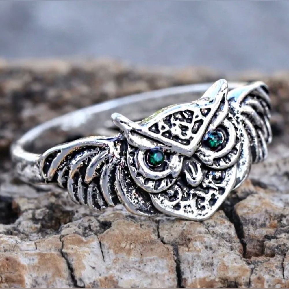 Owl Charm Retro Rustic Brushed Ring w/ Green CZ Eyes